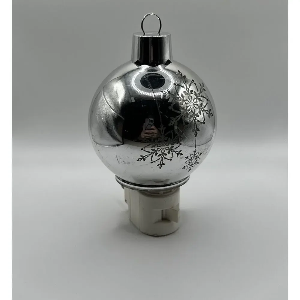 Vintage Silver Snowflake Ornament Plug-In Night Light, Indoor Switch, 1 Light